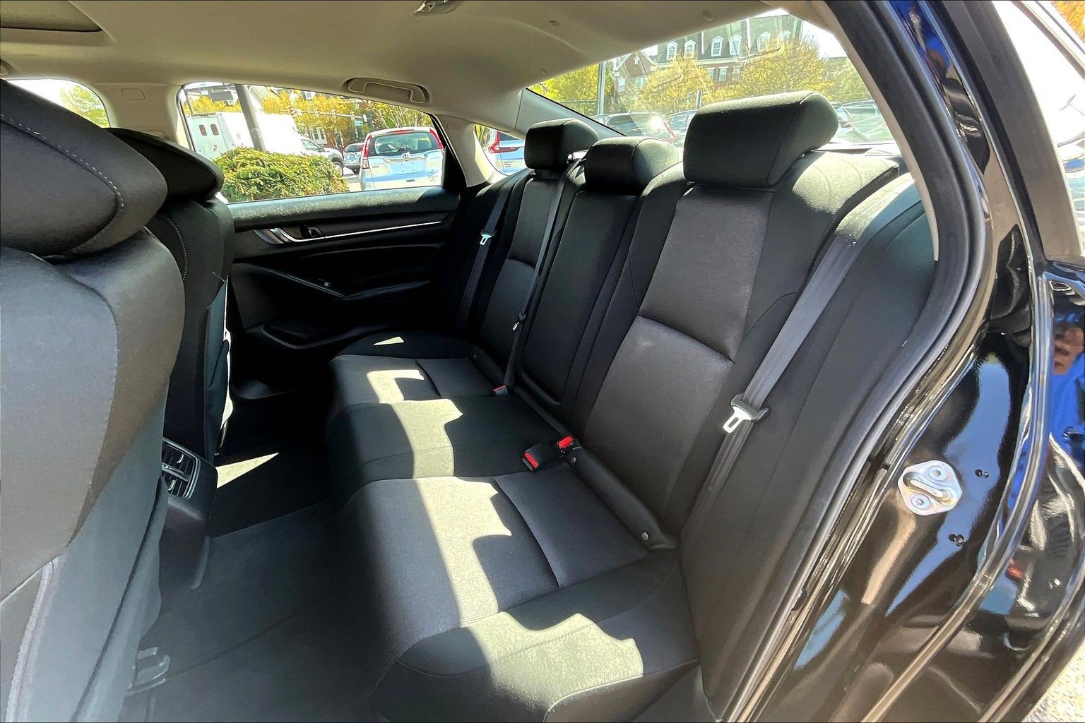 Used 2019 Honda Accord EX image 28