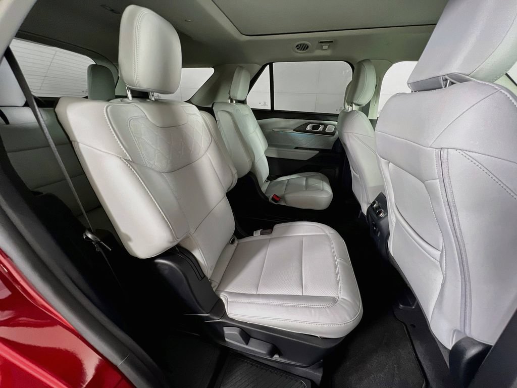New 2026 Ford Explorer Platinum w/ LUX Leather Package AWD/4WD image 18