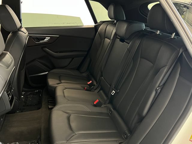 Used 2019 Audi Q8 Prestige AWD/4WD image 38