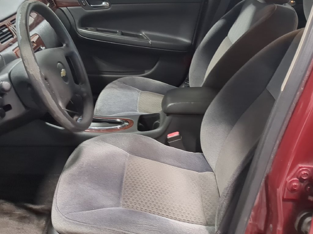 Used 2009 Chevrolet Impala LT FWD image 19