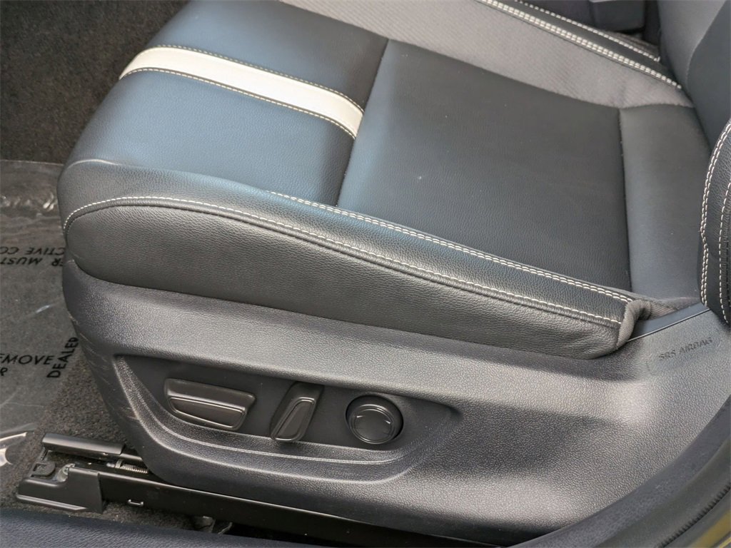 Used 2025 Toyota Camry SE image 15