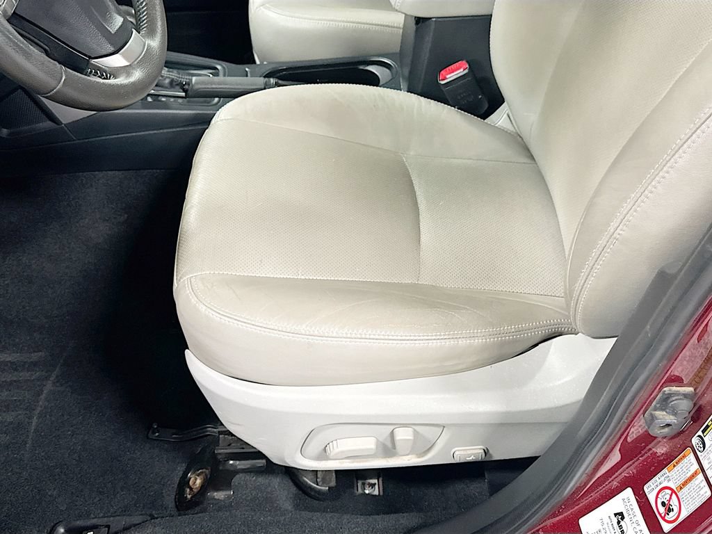 Used 2016 Subaru Forester 2.5i Touring w/ Eyesight & Navigation System AWD/4WD image 18