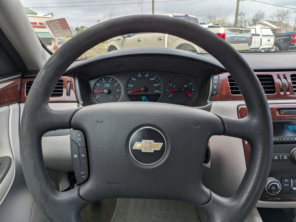 Used 2010 Chevrolet Impala LS image 25