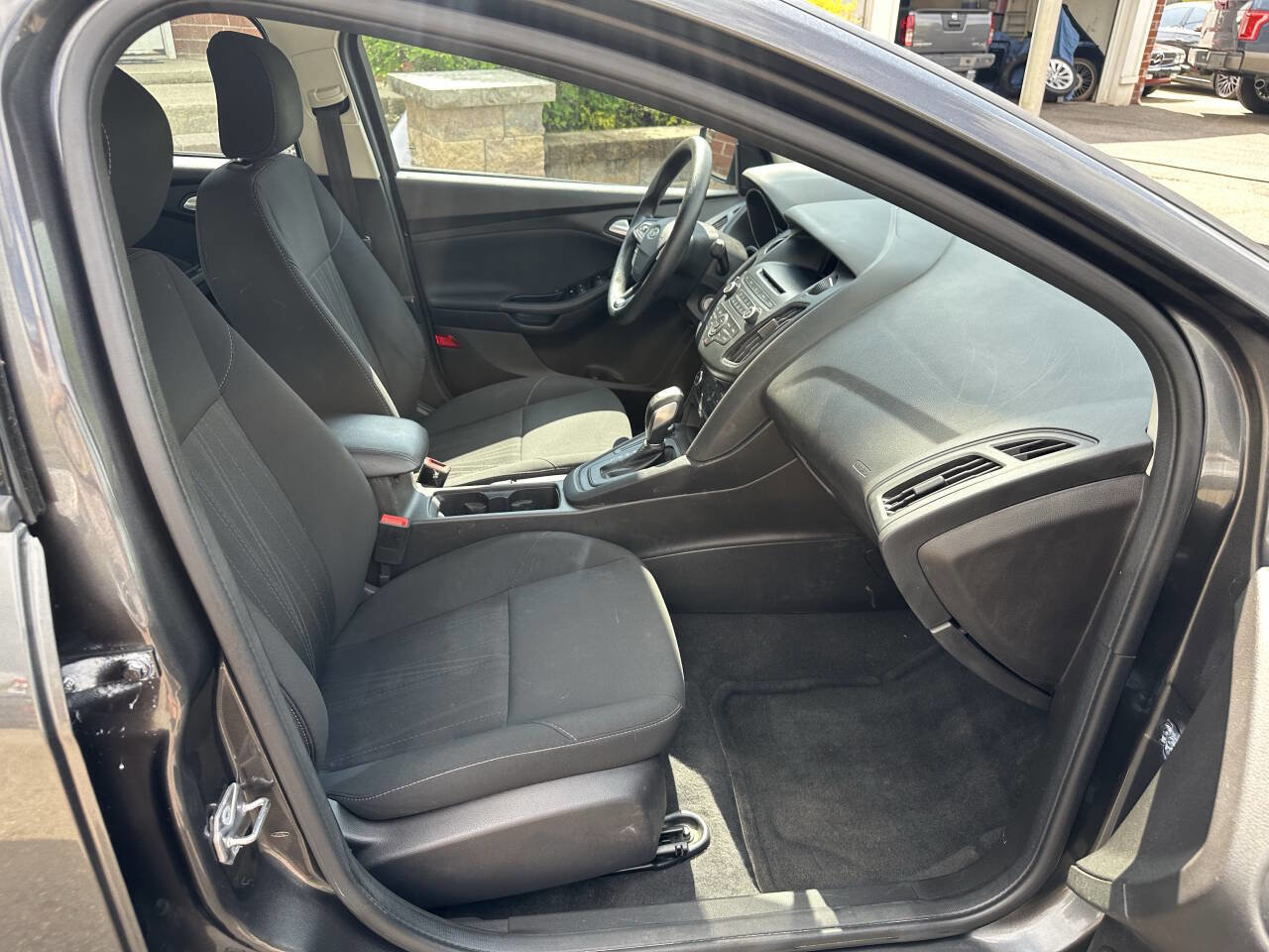 Used 2016 Ford Focus SE FWD image 24