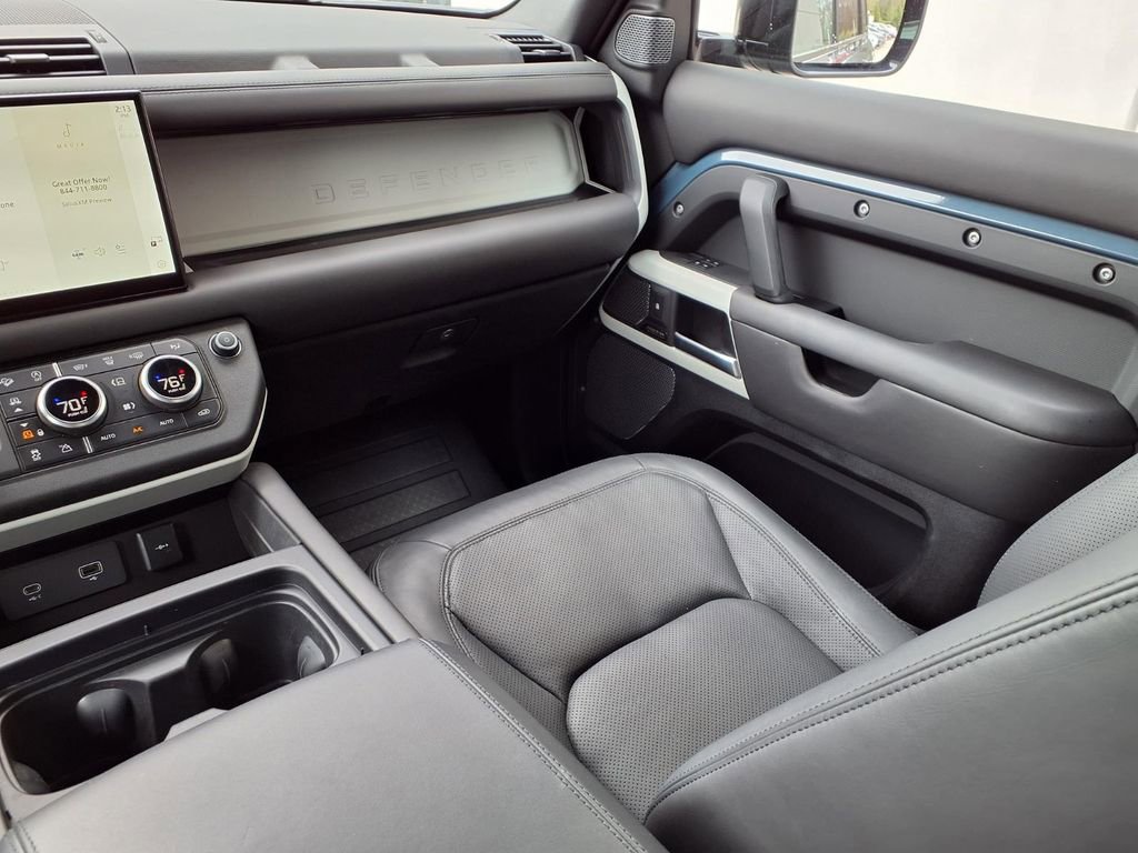 Used 2023 Land Rover Defender 110 SE image 22