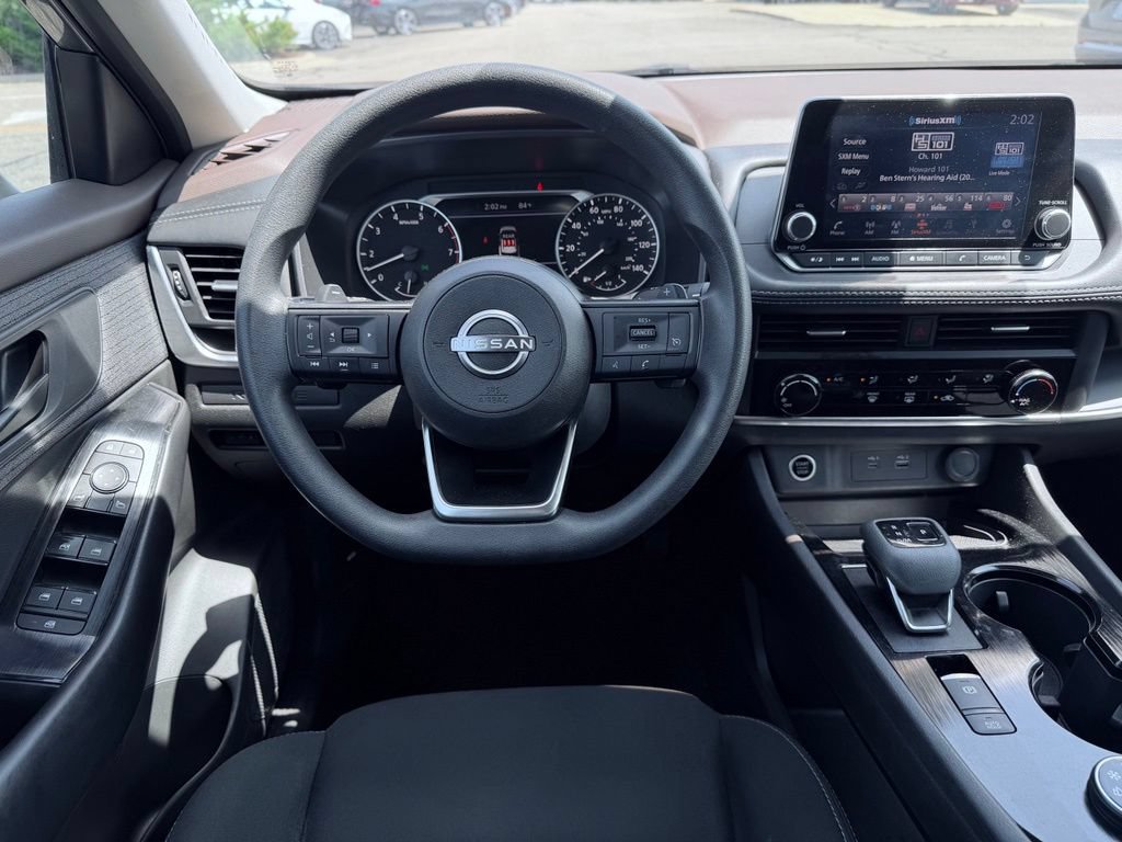 Used 2023 Nissan Rogue S AWD/4WD image 24