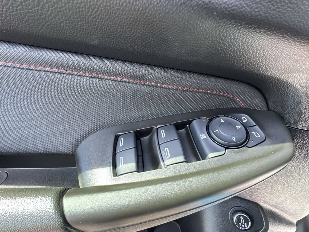 Used 2025 Chevrolet TrailBlazer RS w/ Convenience Package AWD/4WD image 13