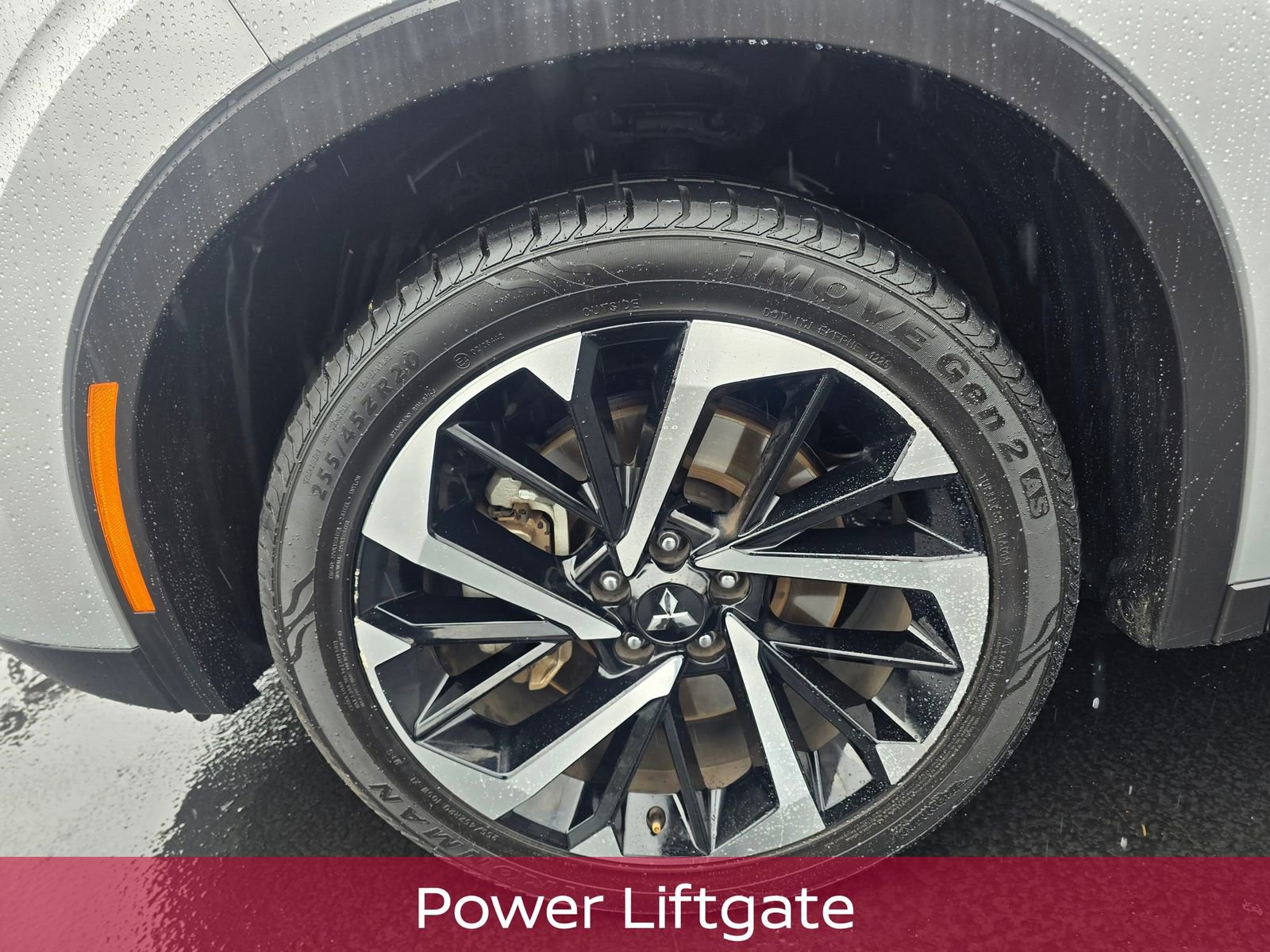 Used 2024 Mitsubishi Outlander SE image 10