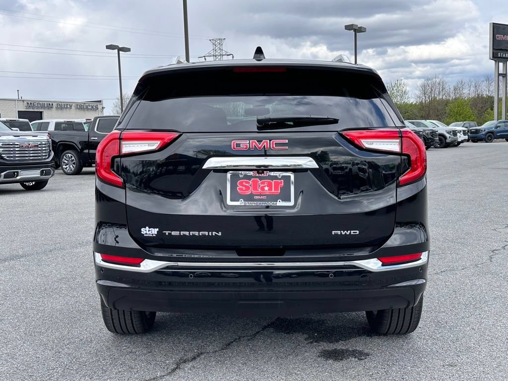 Used 2023 GMC Terrain Denali w/ Denali Premium Package AWD/4WD image 9