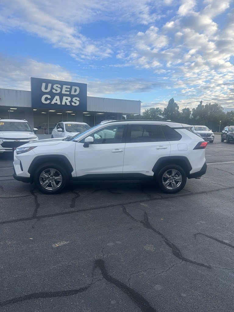Used 2024 Toyota RAV4 XLE image 8