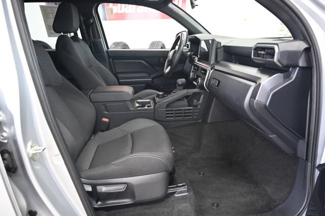 Used 2025 Toyota 4Runner SR5 AWD/4WD image 11