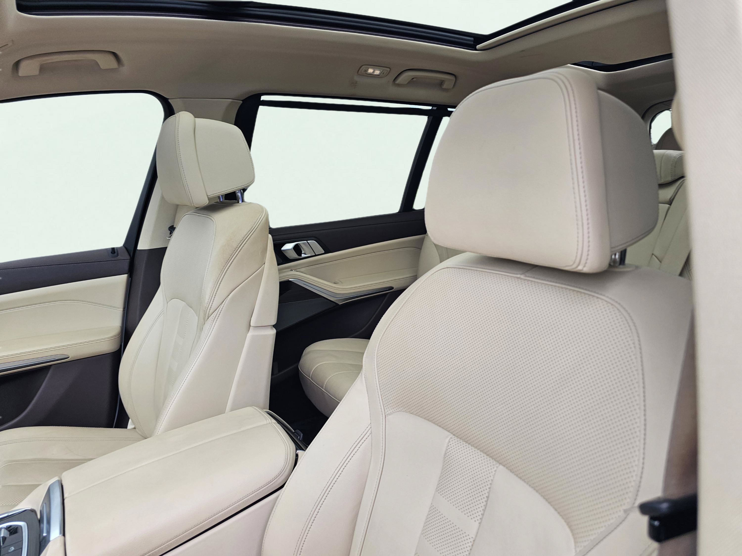 Used 2019 BMW X7 xDrive40i w/ Premium Package AWD/4WD image 17