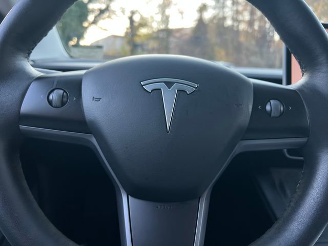 Used 2023 Tesla Model 3 Standard Range image 18