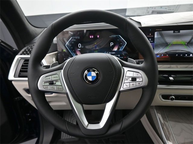 New 2025 BMW X7 xDrive40i w/ Executive Package image 28