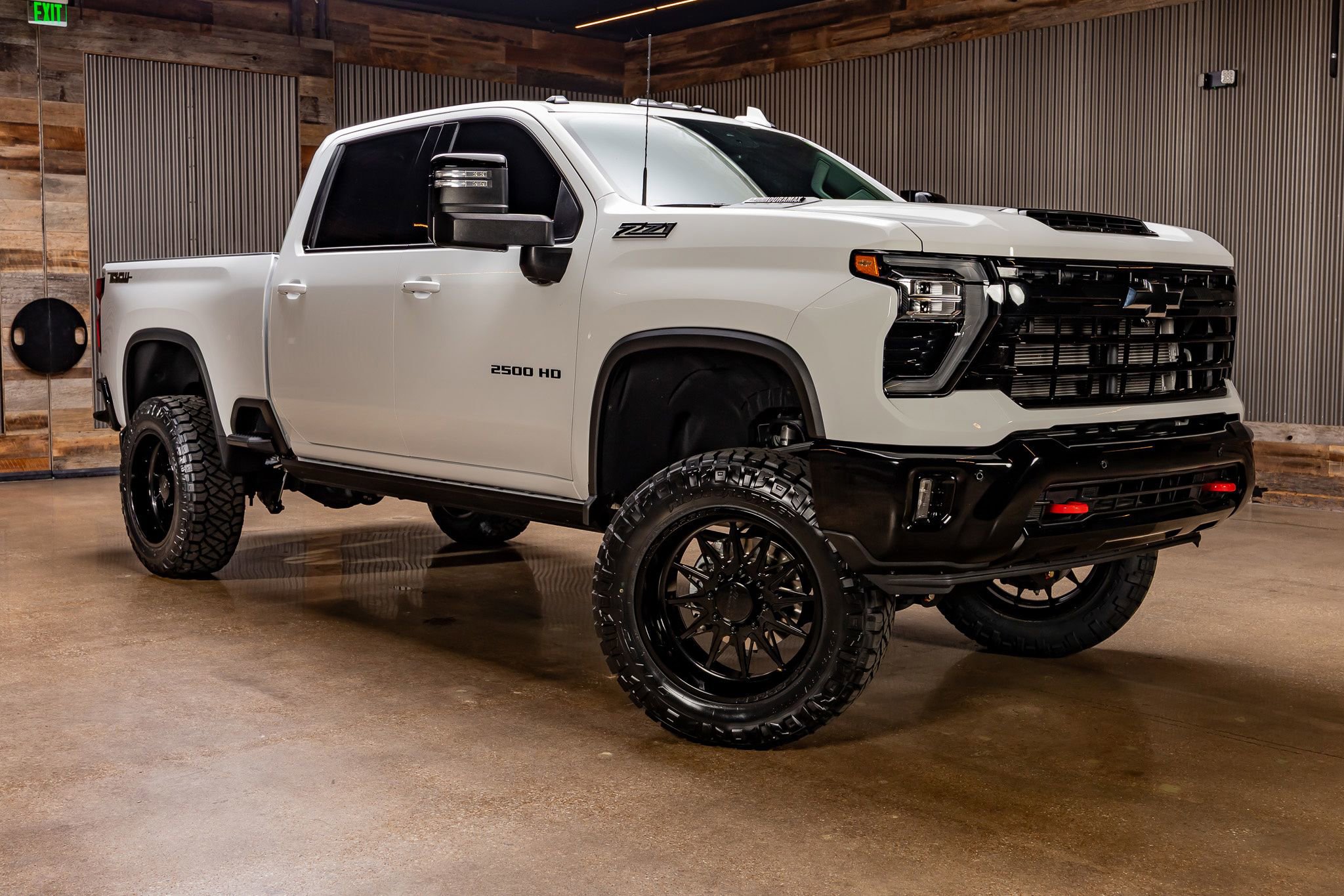 Used 2025 Chevrolet Silverado 2500 LTZ w/ LTZ Plus Package