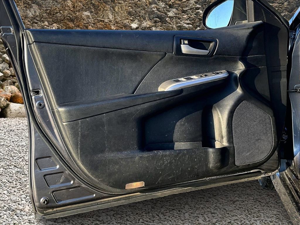 Used 2014 Toyota Camry SE image 13