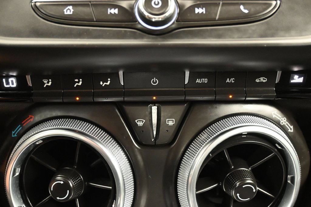 Used 2023 Chevrolet Camaro LT RWD image 18