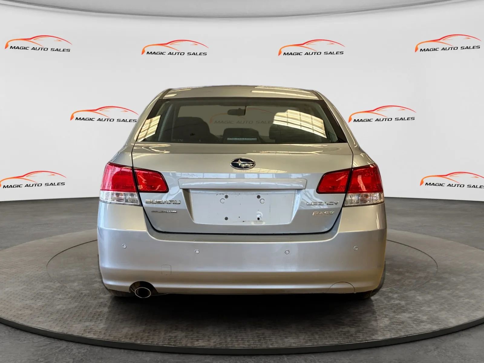 Used 2013 Subaru Legacy 2.5i Premium w/ All-Weather Pkg image 7