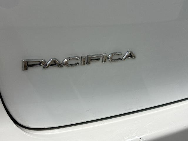 Used 2023 Chrysler Pacifica Limited image 22