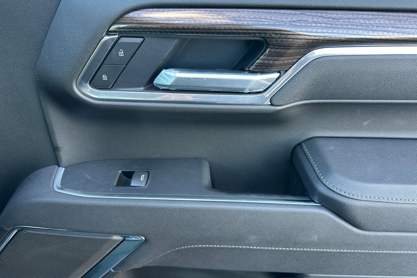 Used 2025 Chevrolet Silverado 1500 LT image 21