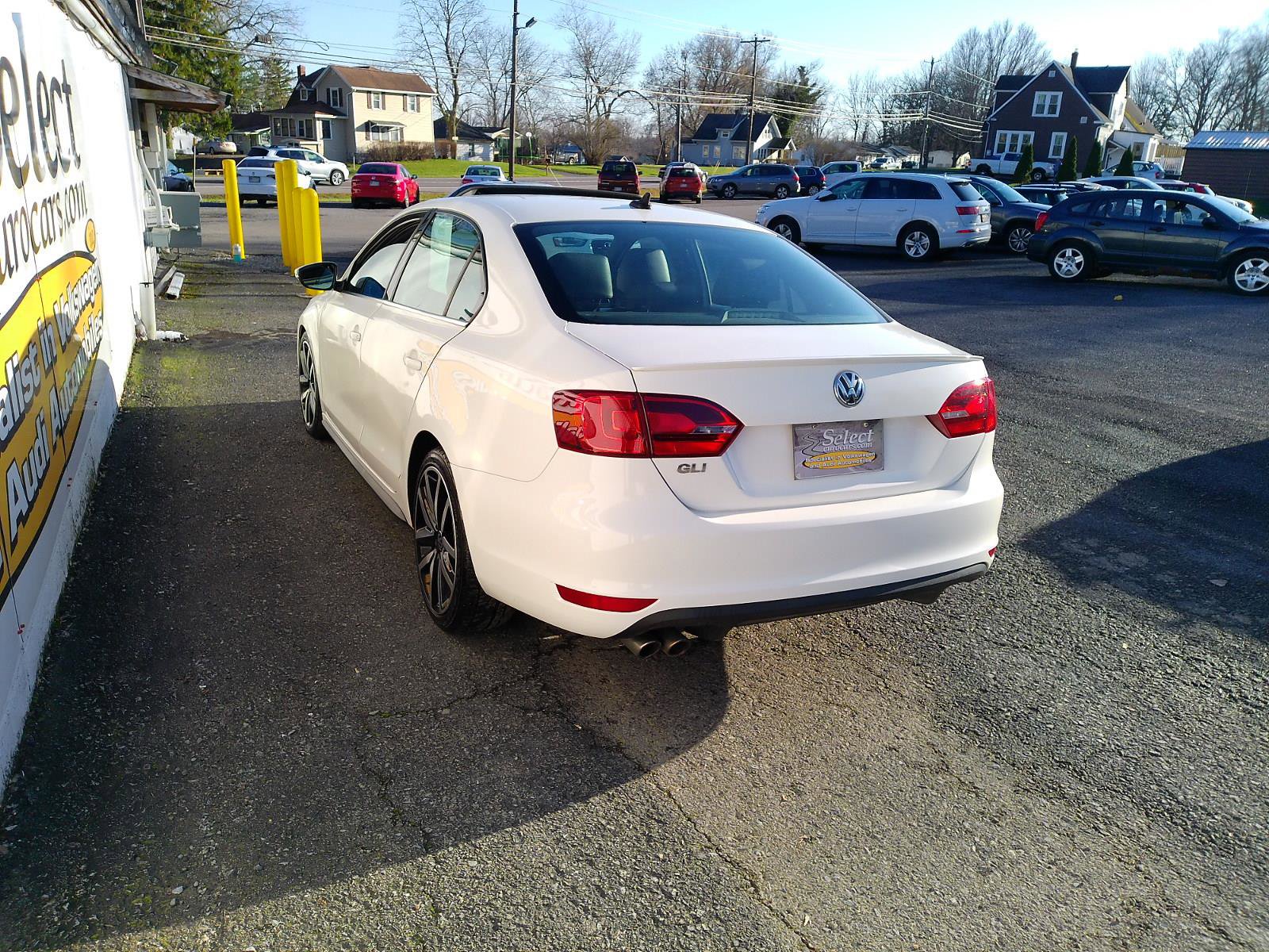 Used 2013 Volkswagen Jetta GLI image 3
