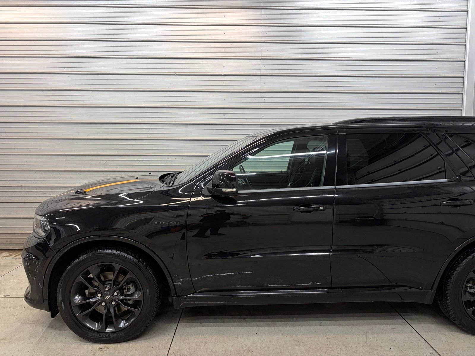 Used 2022 Dodge Durango R/T w/ Hemi Orange Plus Package AWD/4WD image 3