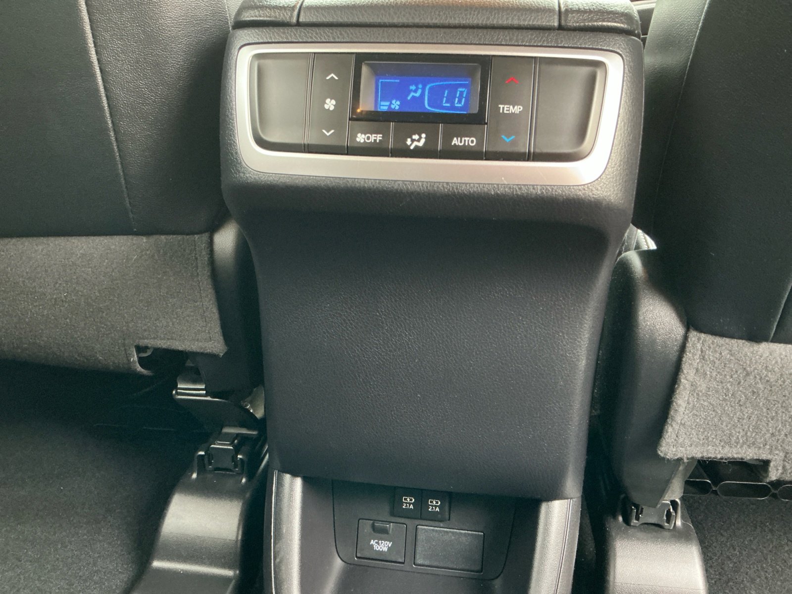 Certified 2019 Toyota Highlander XLE AWD/4WD image 32