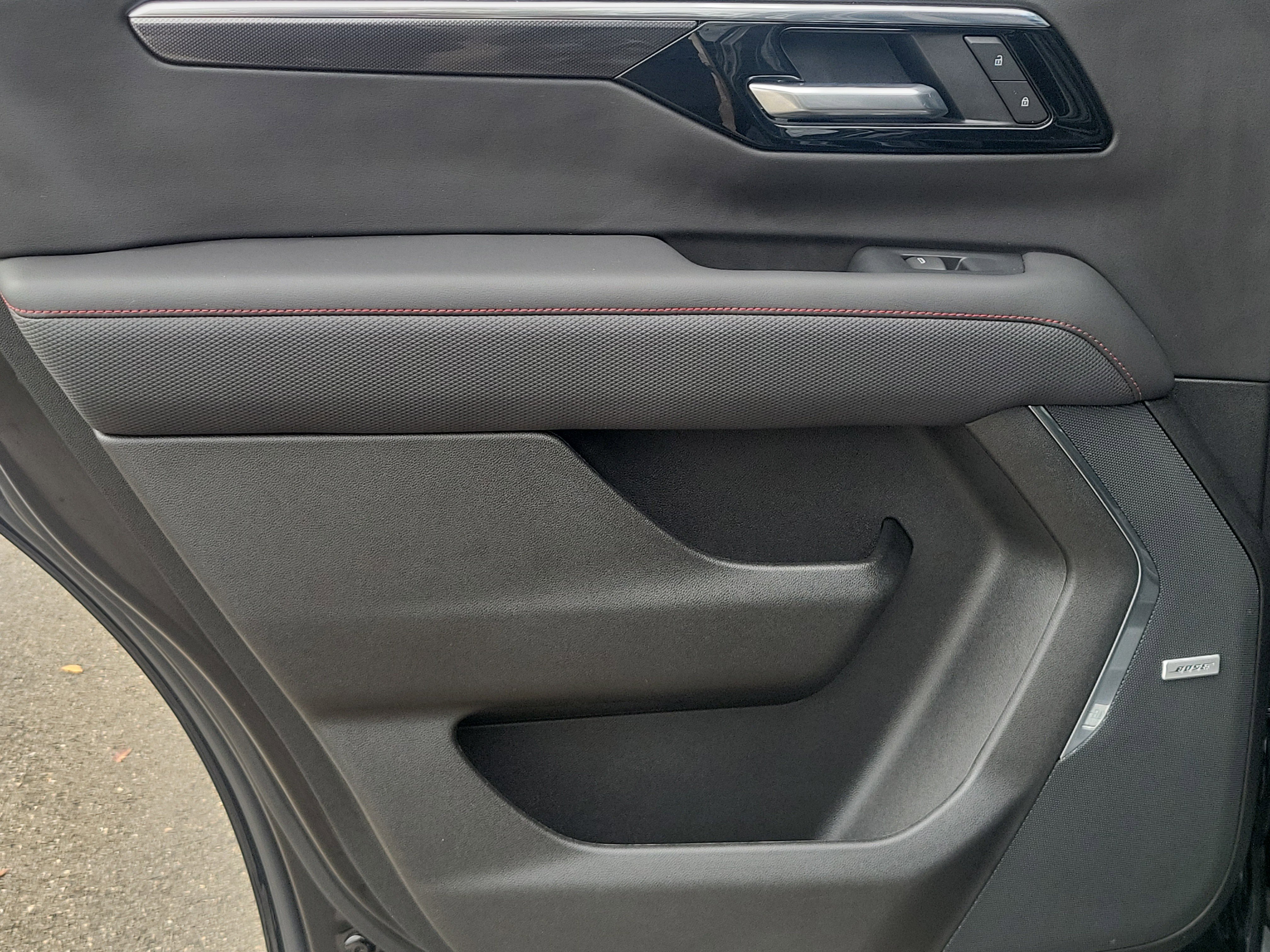 Used 2025 Chevrolet Tahoe RST w/ Comfort Package RWD image 10