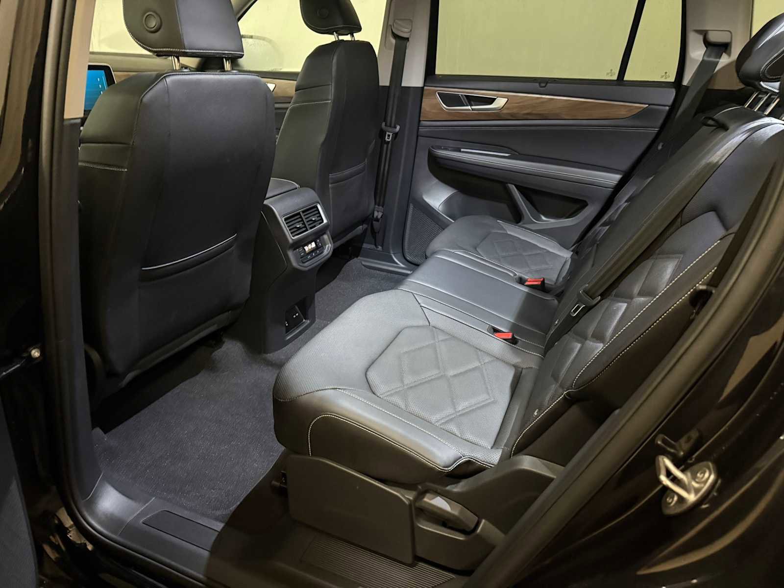 Certified 2025 Volkswagen Atlas SE image 22