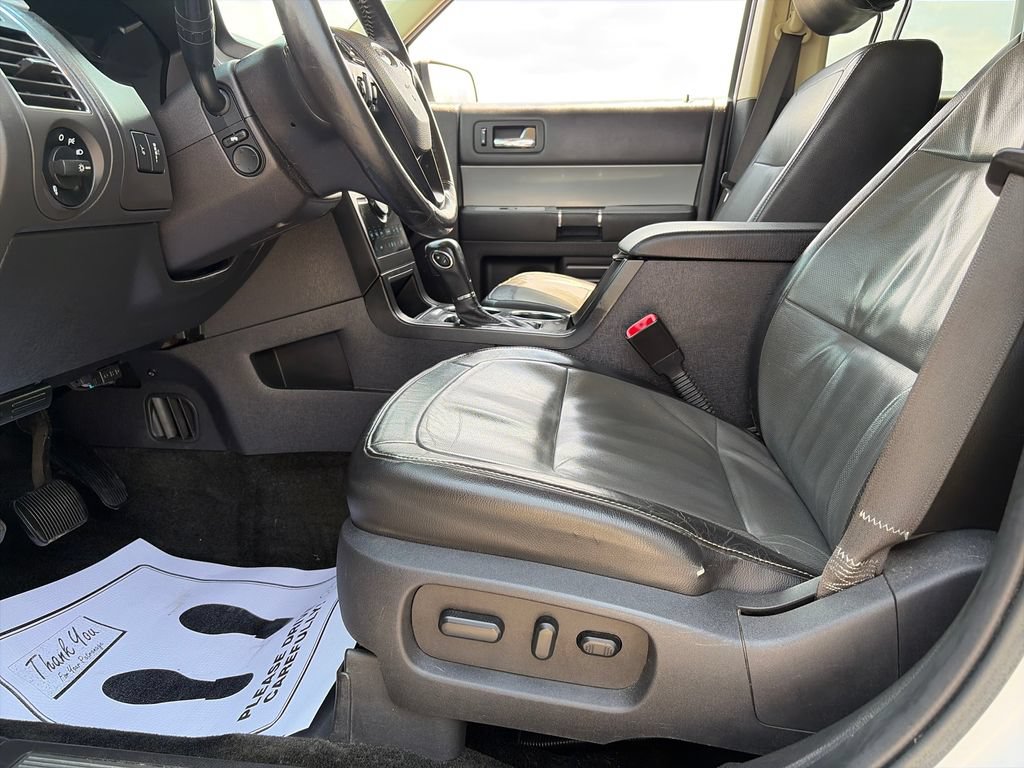 Used 2015 Ford Flex Limited w/ Equipment Group 301A FWD image 15