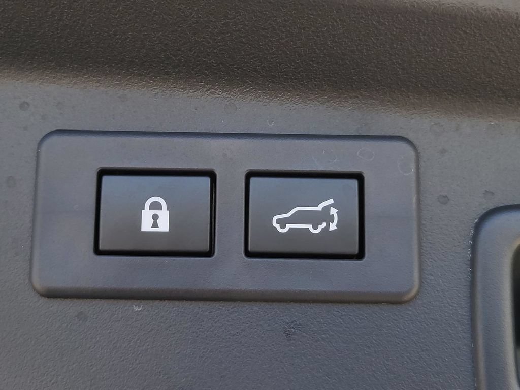 Used 2026 Subaru Outback Limited AWD/4WD image 11