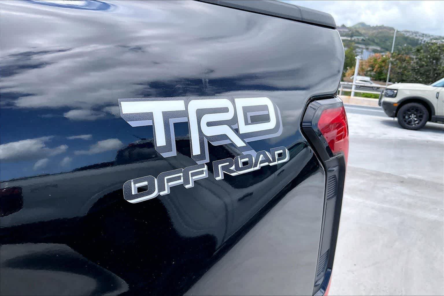 Used 2024 Toyota Tacoma TRD Off-Road AWD/4WD image 7