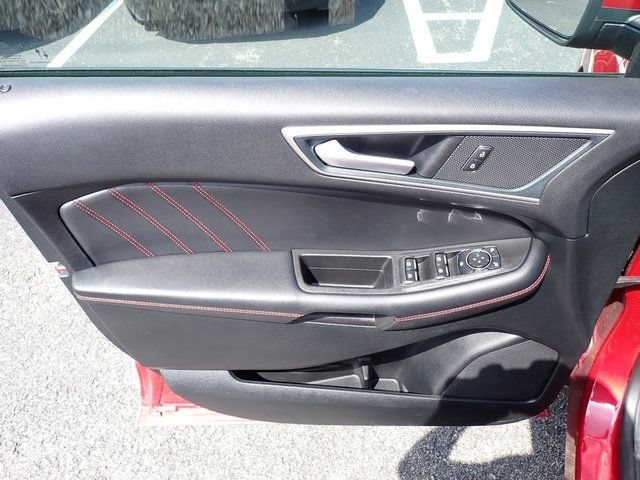 Certified 2024 Ford Edge ST-Line AWD/4WD image 21