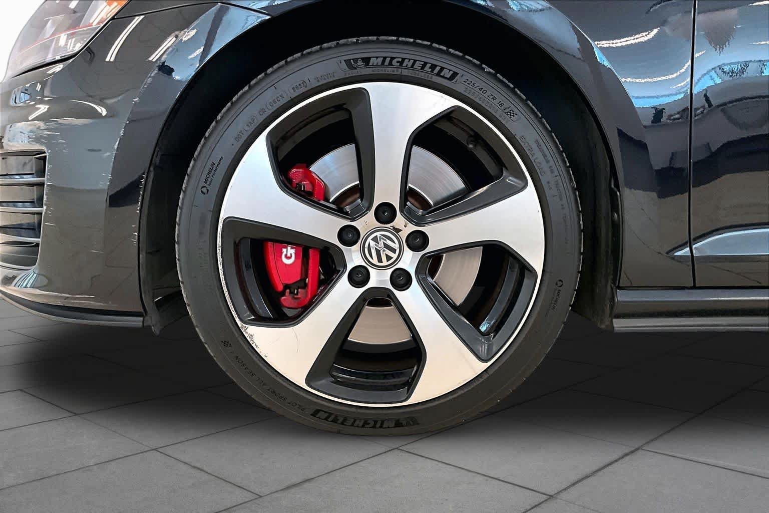 Used 2017 Volkswagen GTI Autobahn FWD image 9