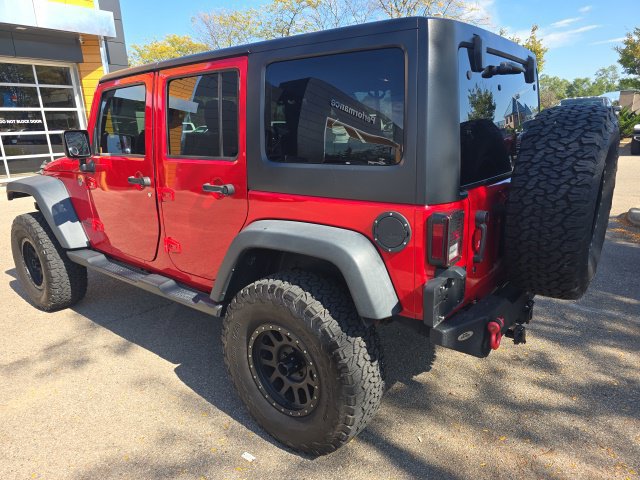 Used 2014 Jeep Wrangler Unlimited Rubicon w/ Dual Top Group AWD/4WD image 13
