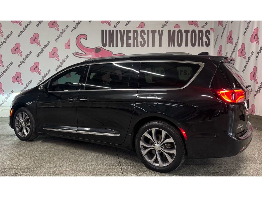 Used 2020 Chrysler Pacifica Limited image 13