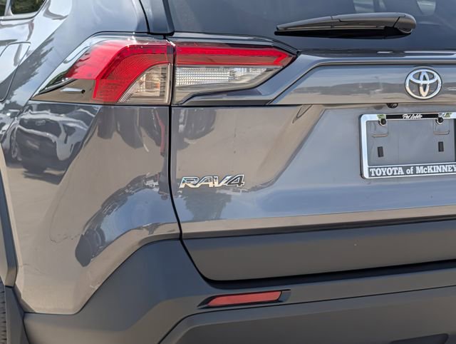 Used 2023 Toyota RAV4 LE FWD image 7