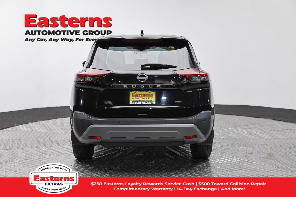 Used 2023 Nissan Rogue S AWD/4WD image 7