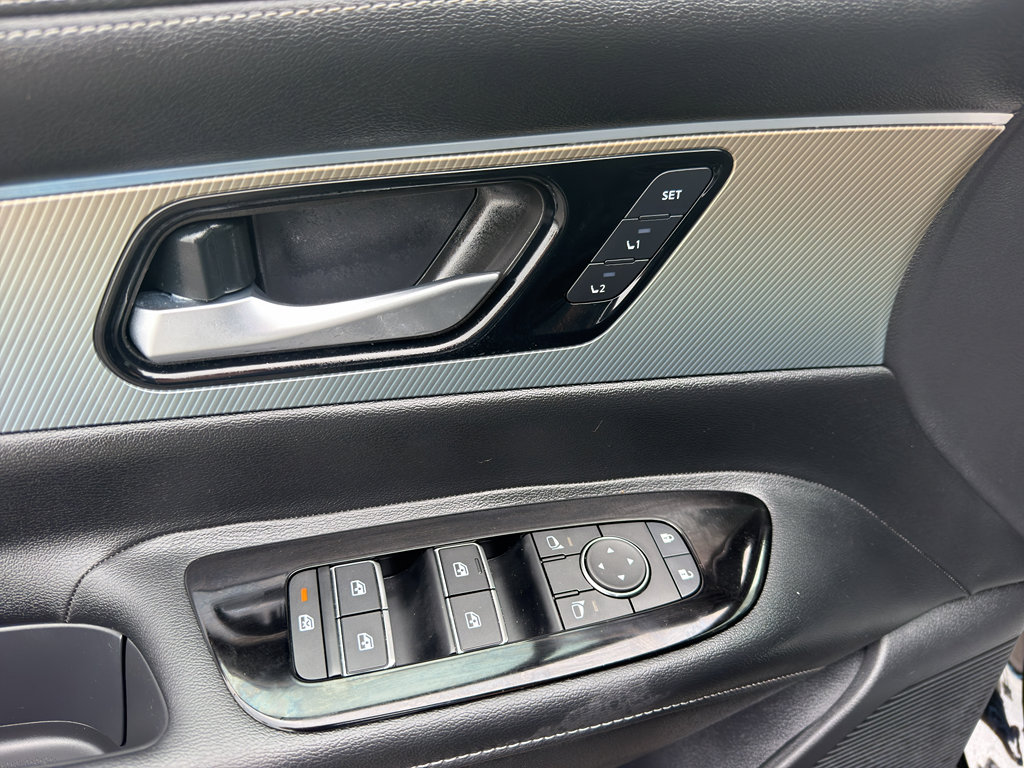 Used 2025 Nissan Murano SL AWD/4WD image 19