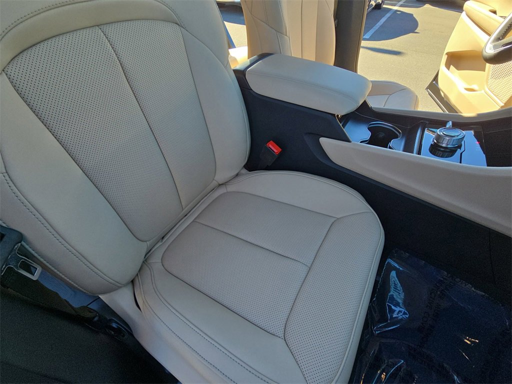 New 2025 Jeep Grand Cherokee Limited w/ Luxury Tech Group II image 10