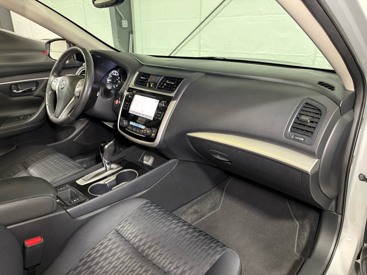 Used 2018 Nissan Altima 2.5 SV w/ 2.5 SV Technology Package image 25