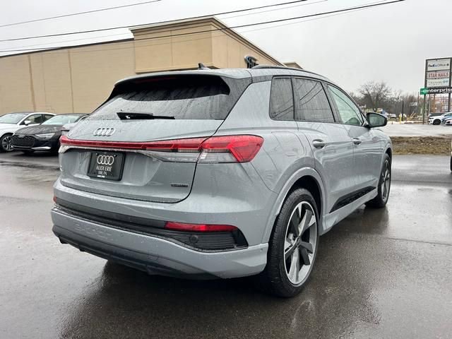 Used 2024 Audi Q4 e-tron Premium Plus w/ Premium Plus image 3