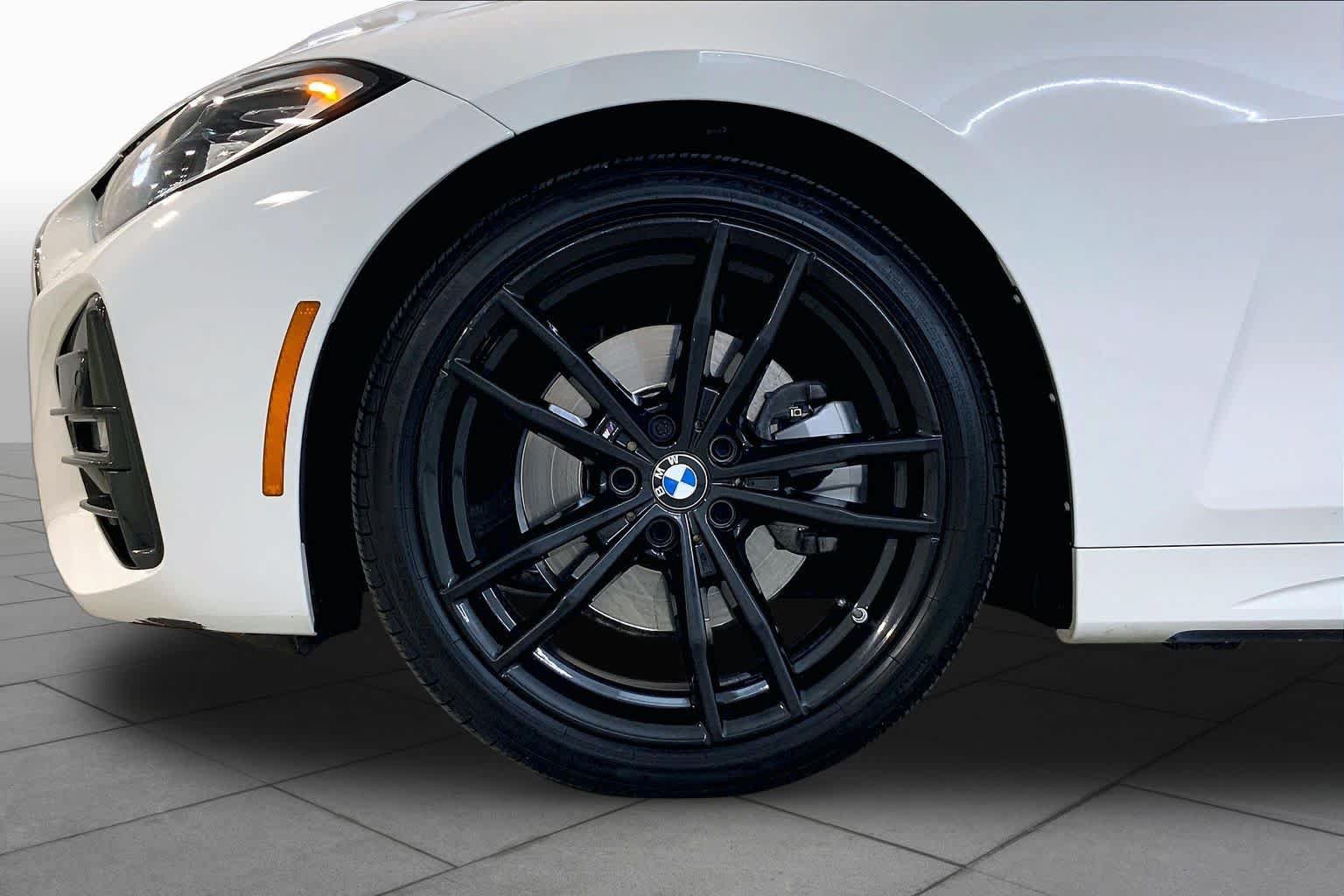 Used 2023 BMW 430i xDrive Coupe w/ M Sport Package AWD/4WD image 10