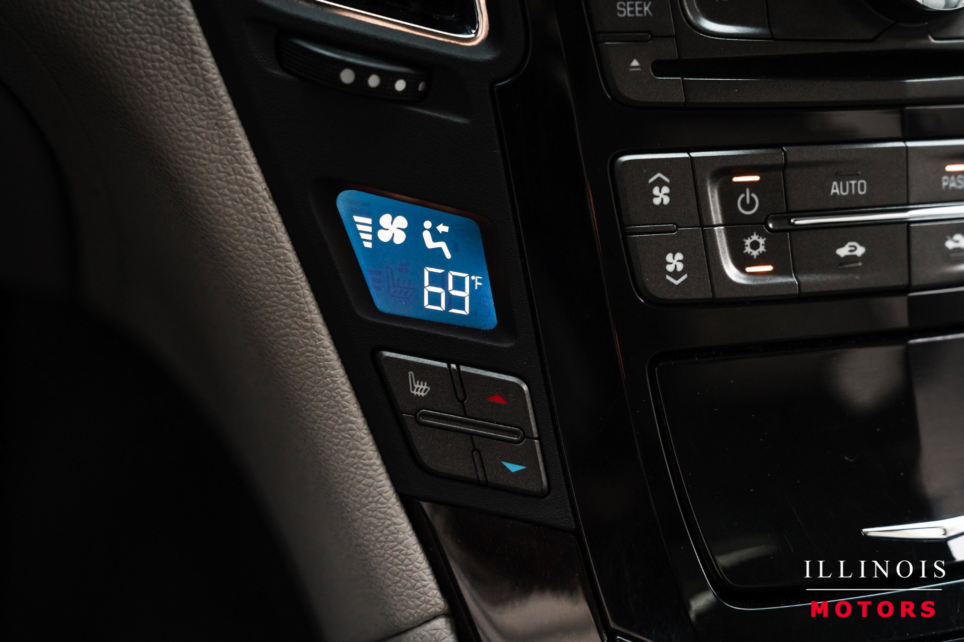 Used 2011 Cadillac CTS V w/ Wood Trim Package RWD image 26