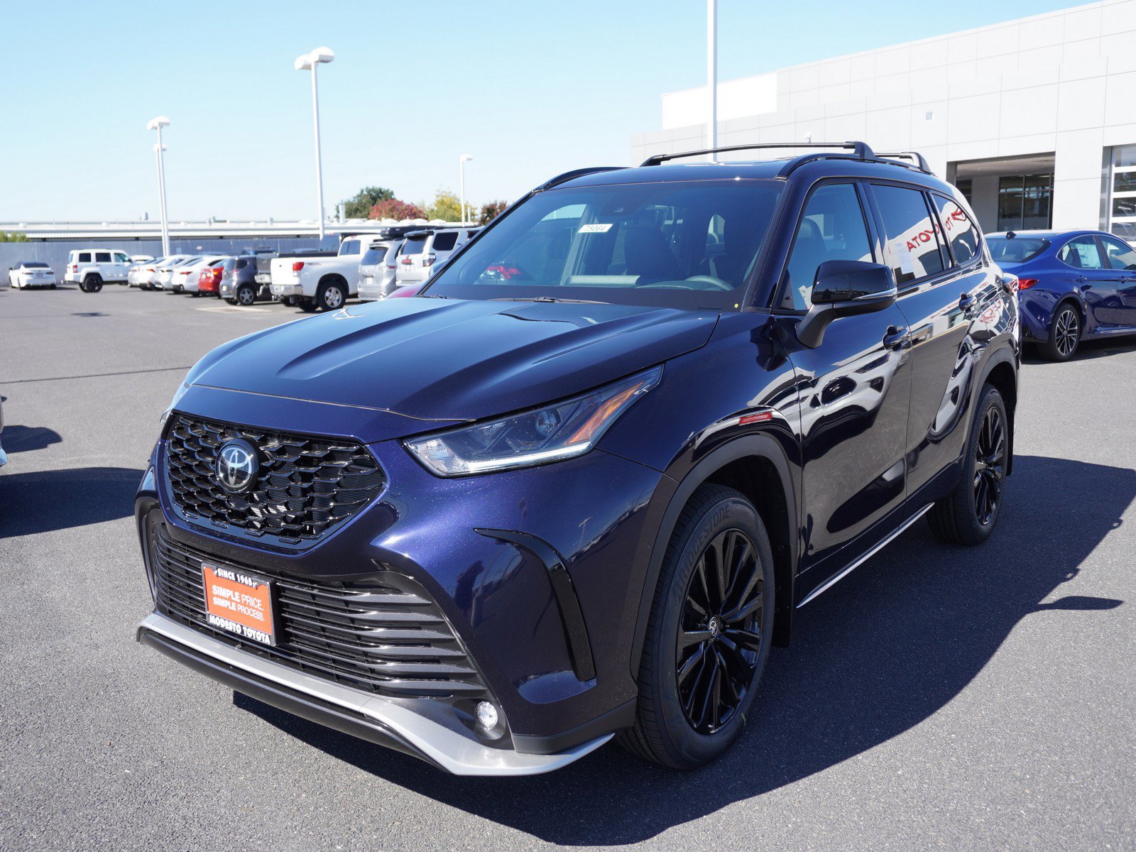 New 2025 Toyota Highlander XSE image 7