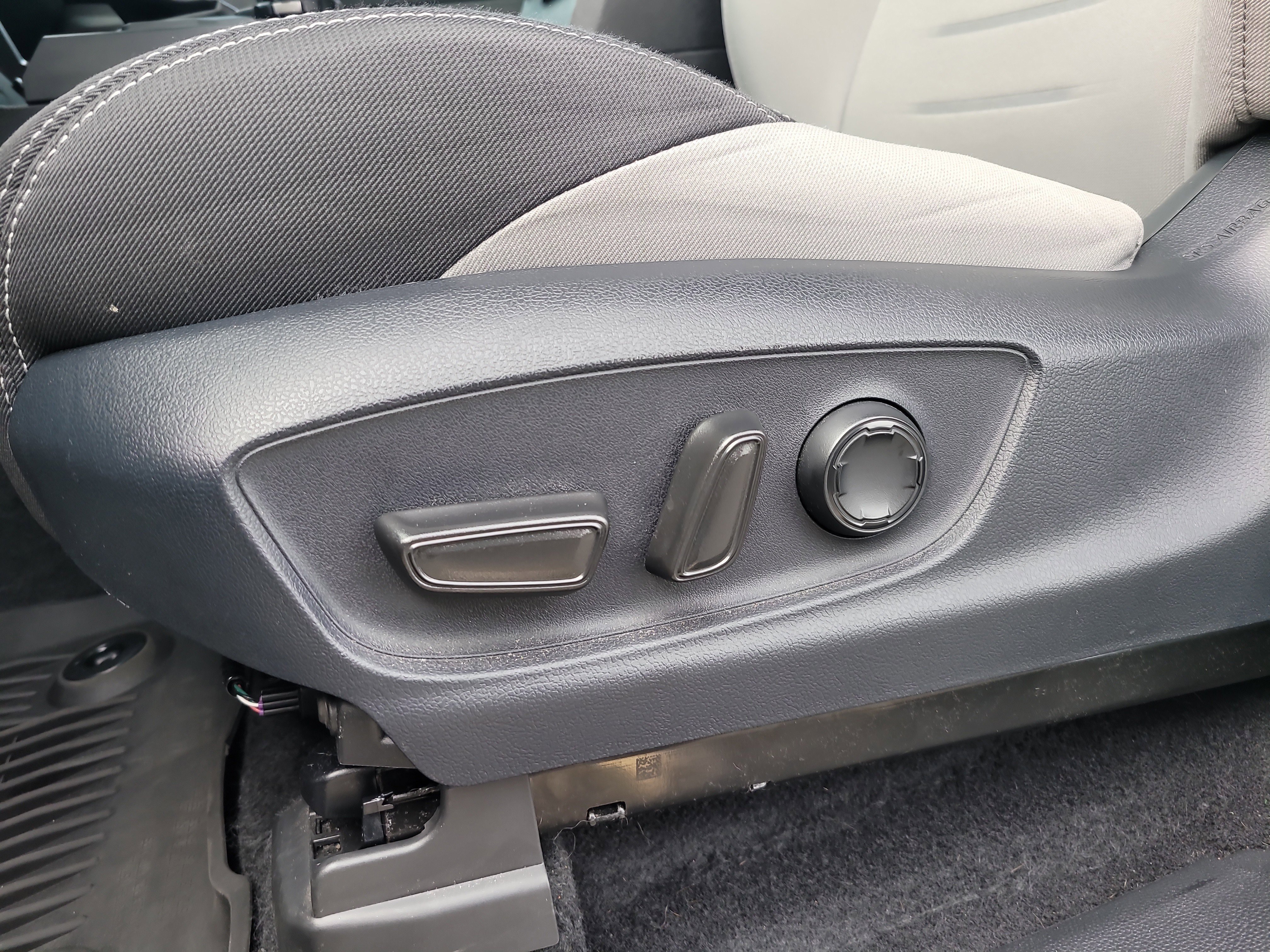 Used 2024 Toyota Tacoma TRD Sport w/ TRD Sport Upgrade Package image 17