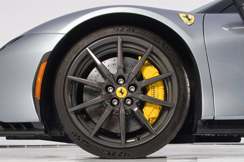 Used 2023 Ferrari SF90 Spider AWD/4WD image 6