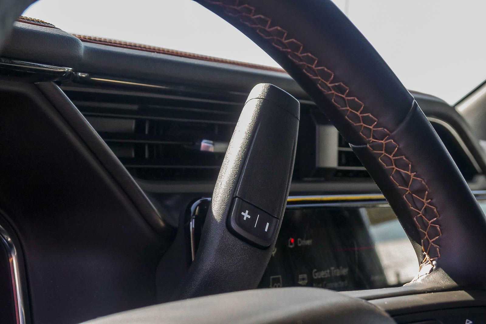 Used 2025 GMC Sierra 2500 AT4 image 18