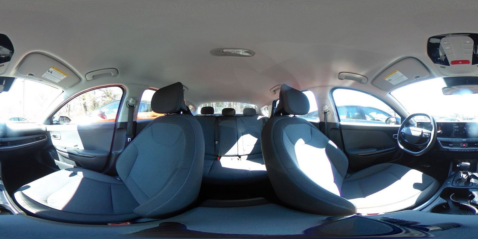 Used 2025 Kia K4 LXS image 42