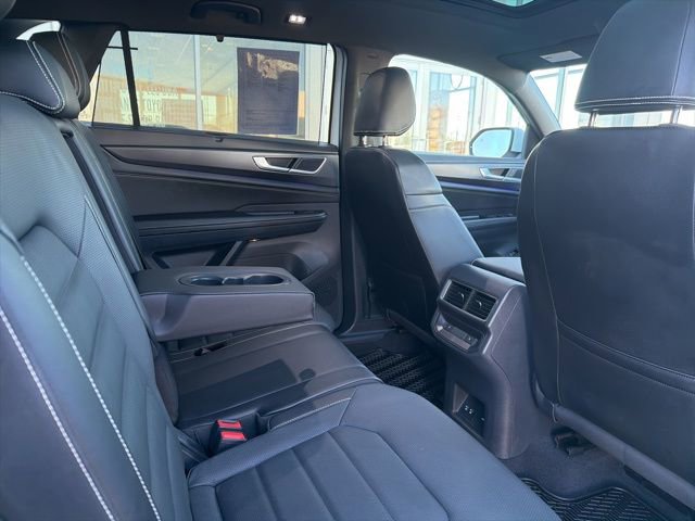 Used 2024 Volkswagen Atlas Cross Sport SEL R-Line image 36